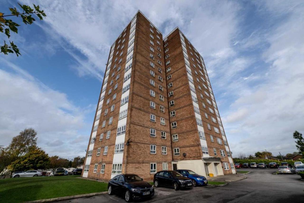 Spacious Apartment For Holiday And Contractor Groups In Salford - Private Parking - By Nmb Serviced Accommodation Manchester Exterior foto